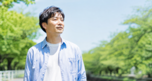 頭皮のベタつき・乾燥を防ぐ夏のヘアケア習慣｜トラブル回避方法を専門家が説明